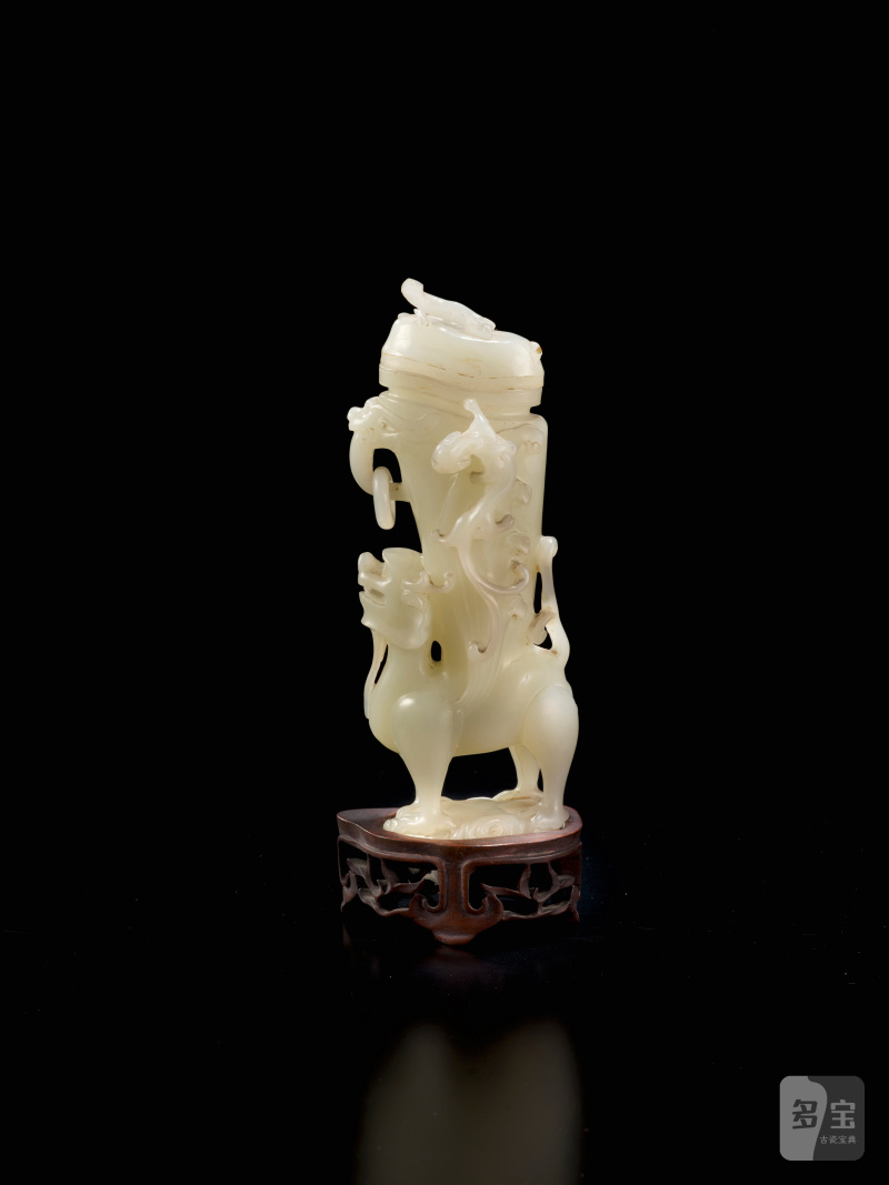清末/民初 白玉瑞獸紋蓋瓶 - 图2